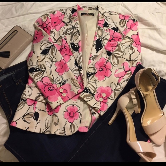 View Suits Flower Design Blazer - Picture 1 of 4
